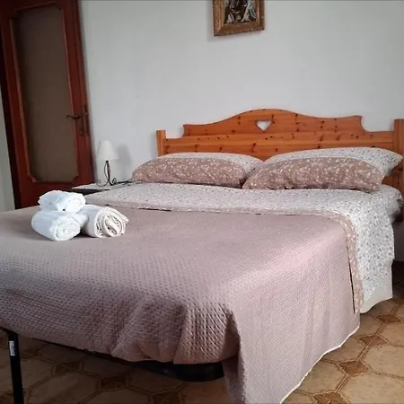 Giuly's House Lejlighed Nettuno
